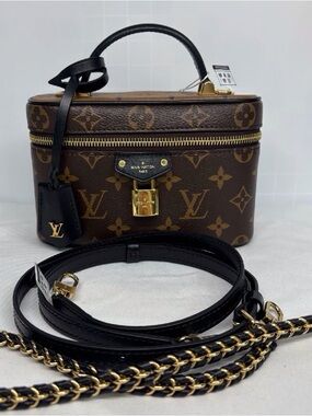 LOUIS VUITTON Bag New LV Bag VANITY CHAIN POUCH